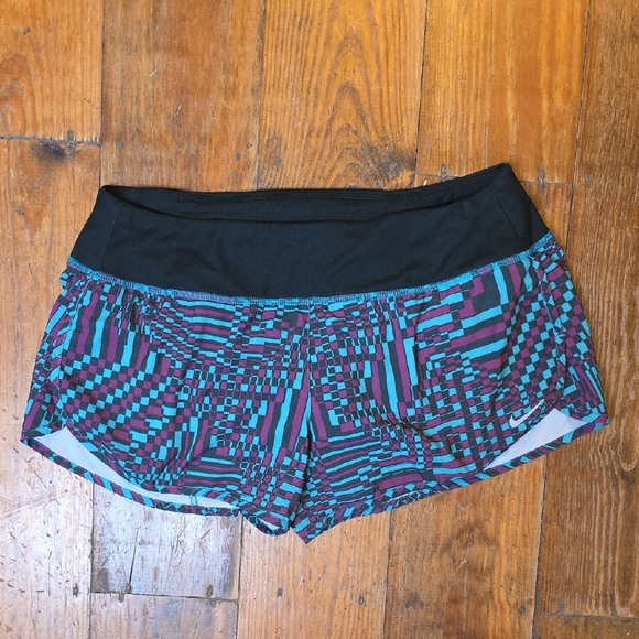 Nike Pants - Nike Vibrant Geometric Athletic Shorts for Women Sz Medium